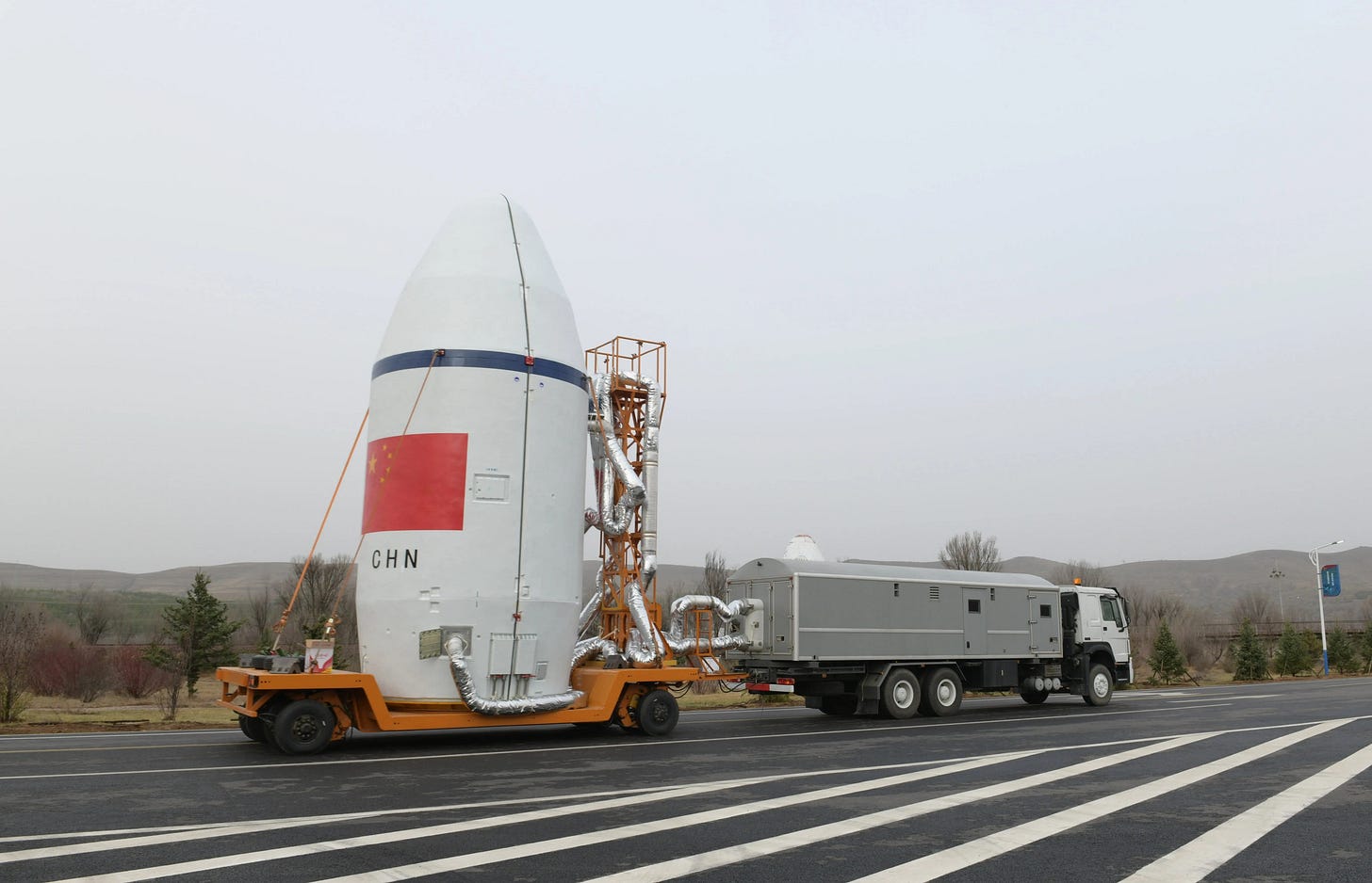 Part of the Long March 6A Y9’s fairing heading to the launch pad.