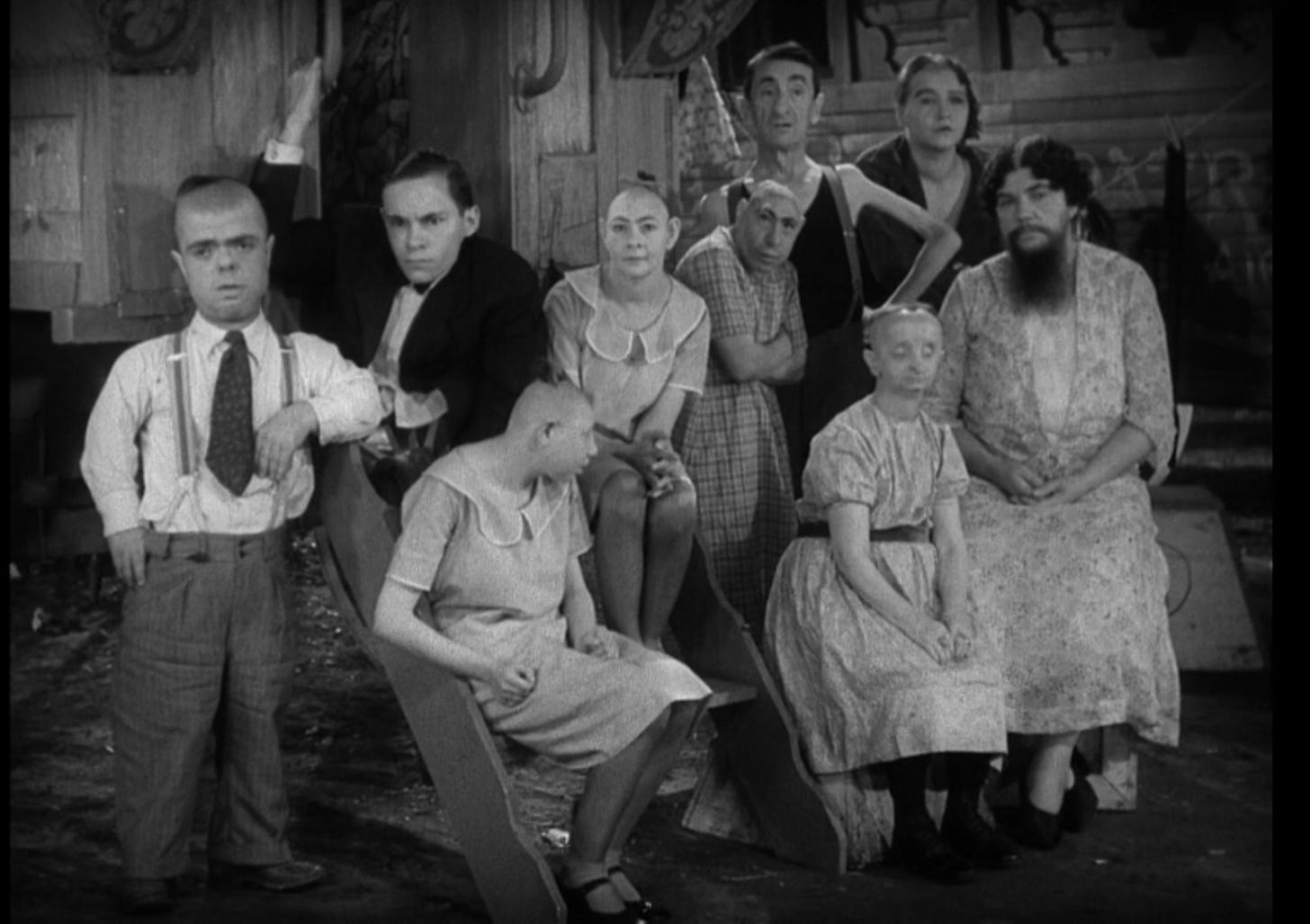 Freaks (1932) Review, with Harry Earles, Daisy Earles, Wallace Ford and  Leila Hyams – Pre-Code.Com