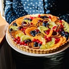 Una crostata di frutta fresca di stagione