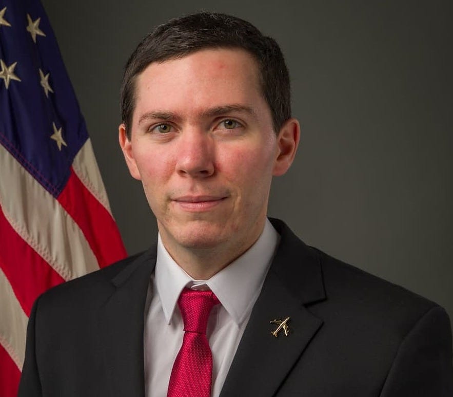 Daniel Campo Headshot_SQUARE.jpg