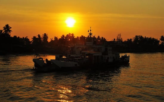 BURMA: Lucky sunset BURMA: Lucky sunset