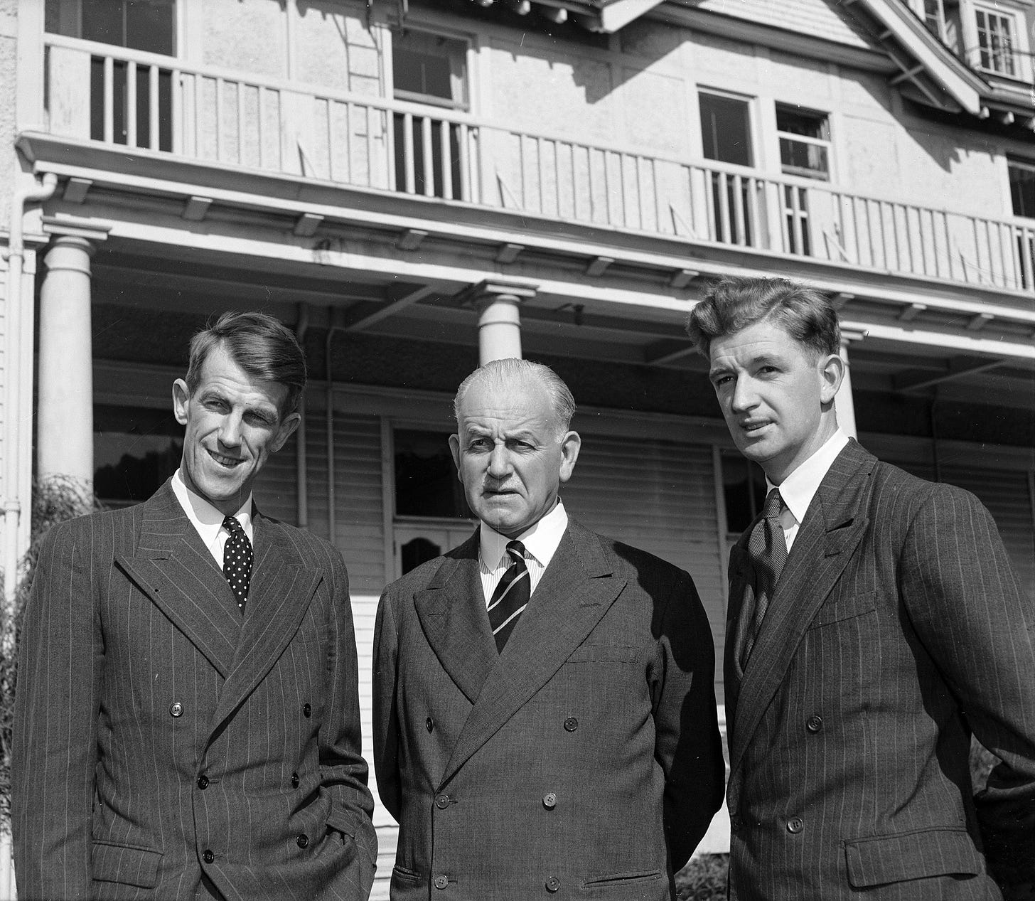 Sir Edmund Hillary, Sir Willoughby Norrie, and George Lowe at Government House, Wellington, 1953.