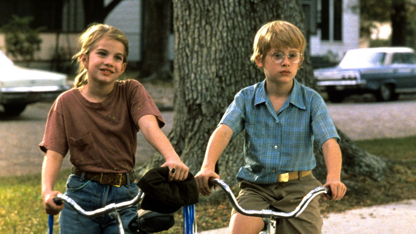 Anna Chlumsky and Macaulay Culkin in My Girl