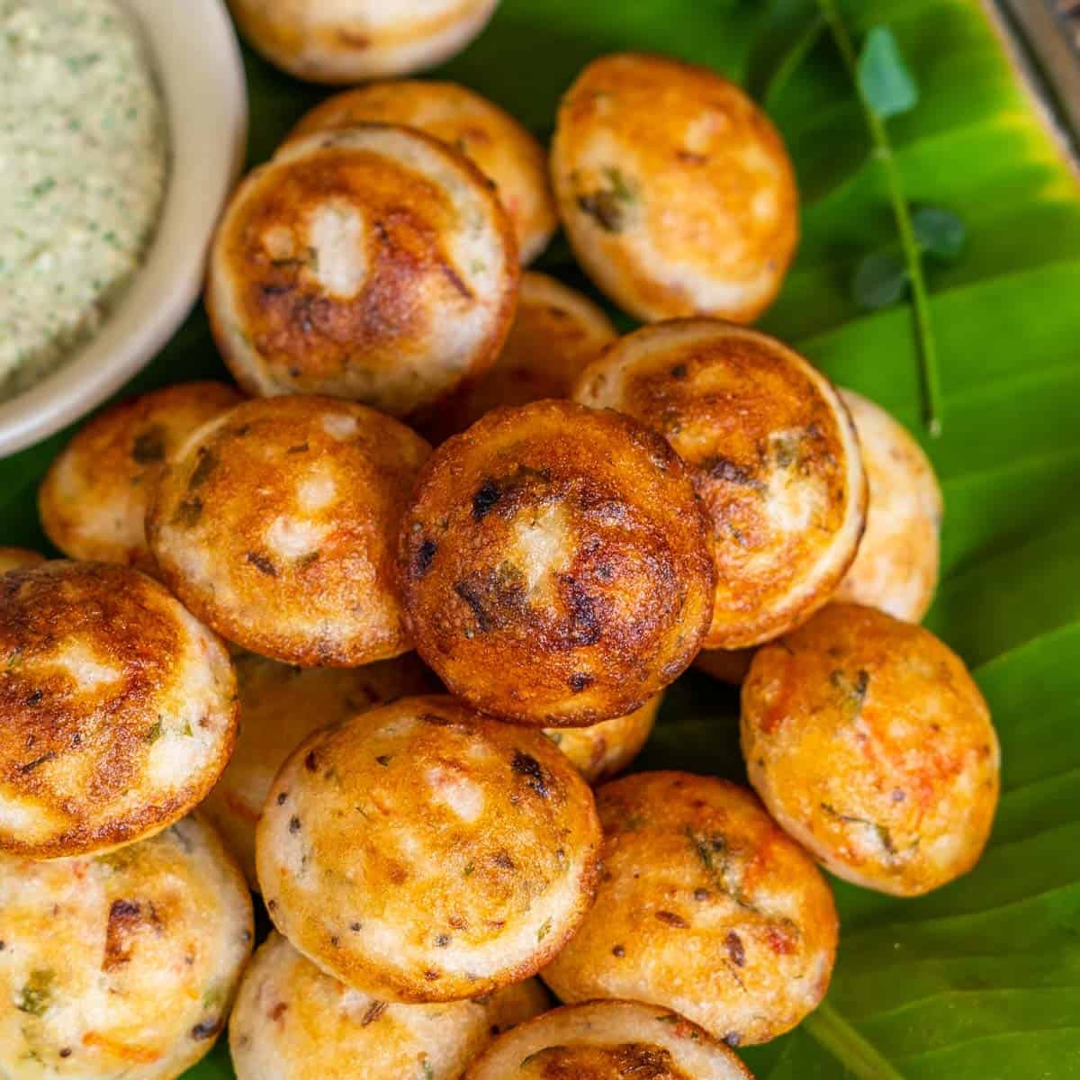 Chettinad Kuzhi Paniyaram Recipe (Instant Gunta Ponganalu)