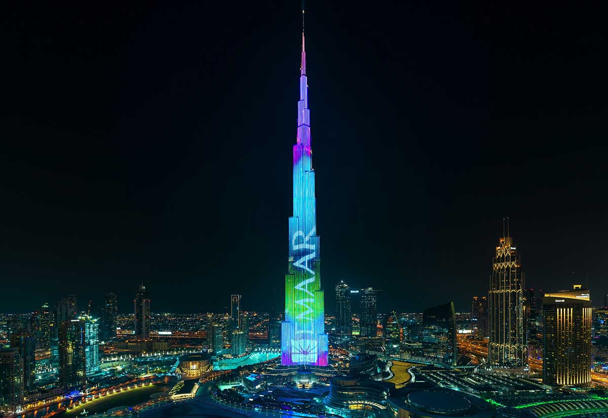 Burj Khalifa Light Show: Ultimate Guide to Dubai's Stunning Nighttime Spectacle - YallaMotor UAE Burj Khalifa Light Show: Ultimate Guide to Dubai's Stunning Nighttime Spectacle - YallaMotor UAE