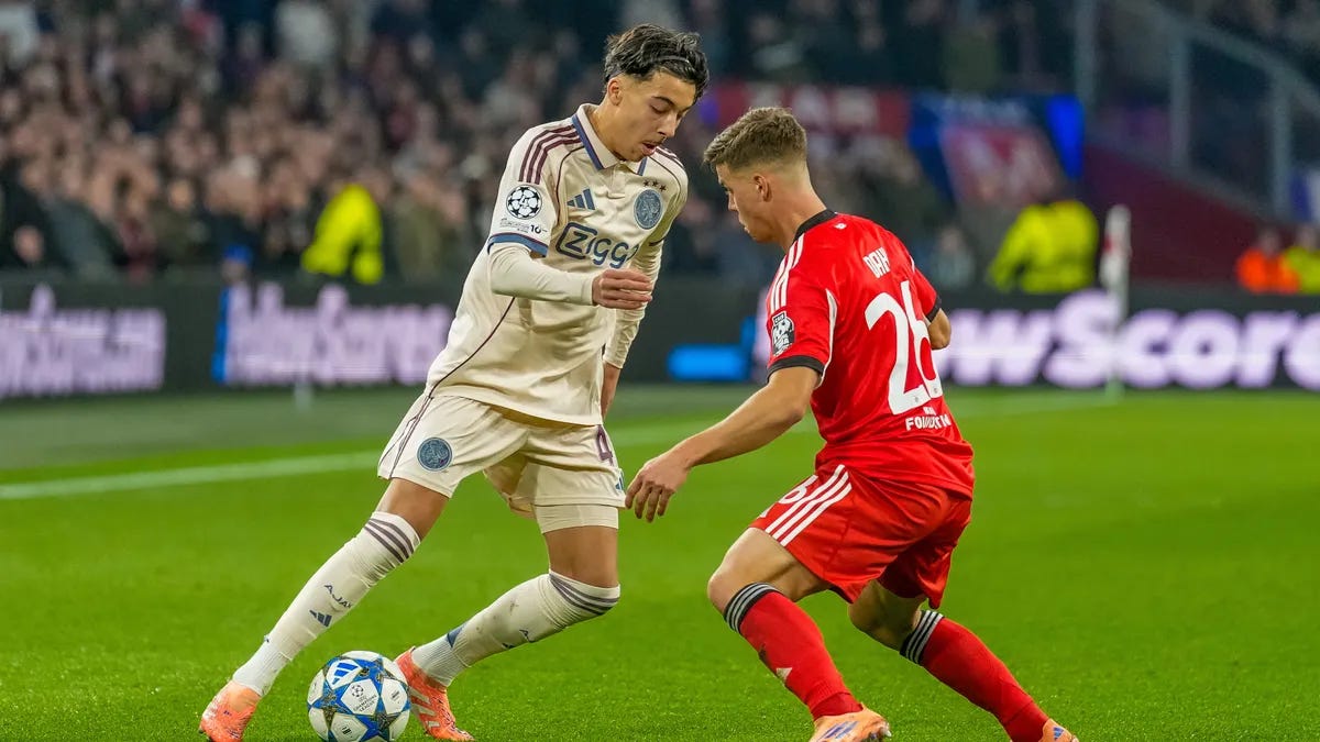 Bounida wordt gouden toekomst voorspeld: 'Laten we ervan genieten bij Ajax  zolang het kan'