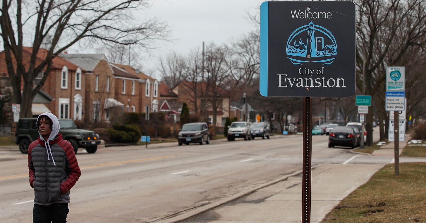 Evanston, Illinois, Becomes First City in US to Pay Reparations to Black  Residents