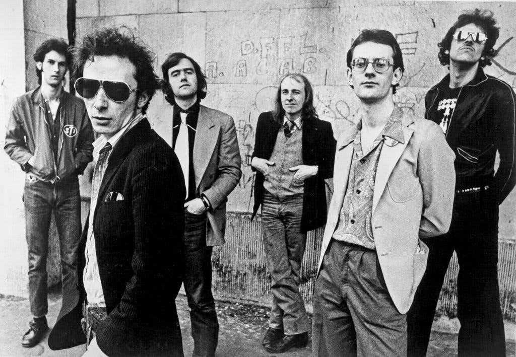 アーティスト名　Graham Parker & Rumour The Very Best Of Graham Parker & The Rumour - Compilation by