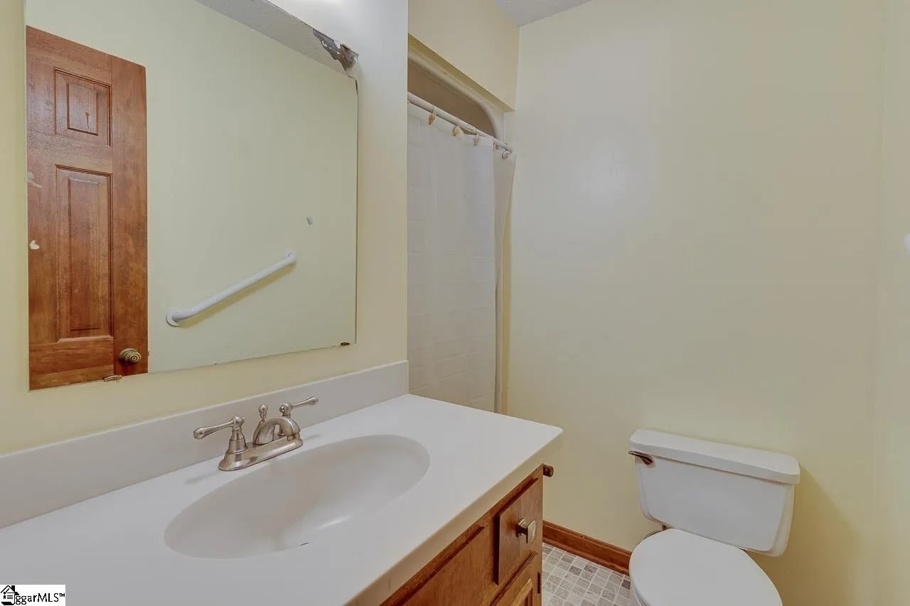 Bathroom featured at 139 Hathaway Cir, Greenville, SC, 29617
