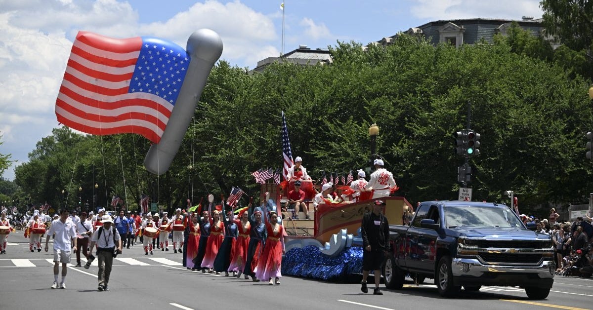 Scorching heat puts kibosh on America's Independence Day Parade Scorching heat puts kibosh on America's Independence Day Parade