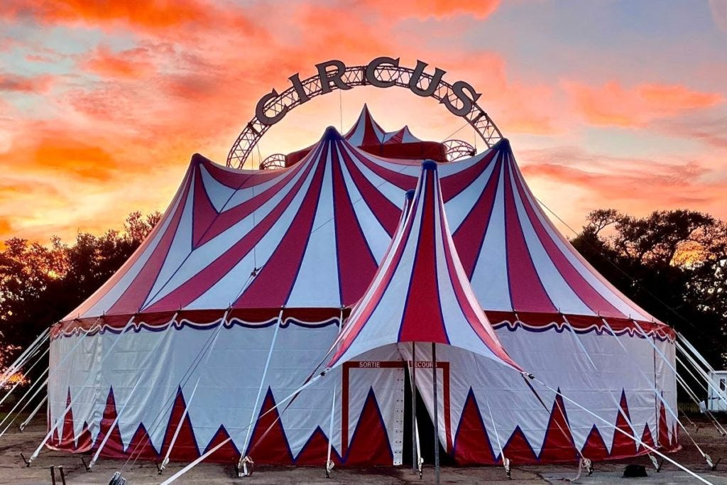 Circus Bella Holiday Spectacular In Downtown San Francisco