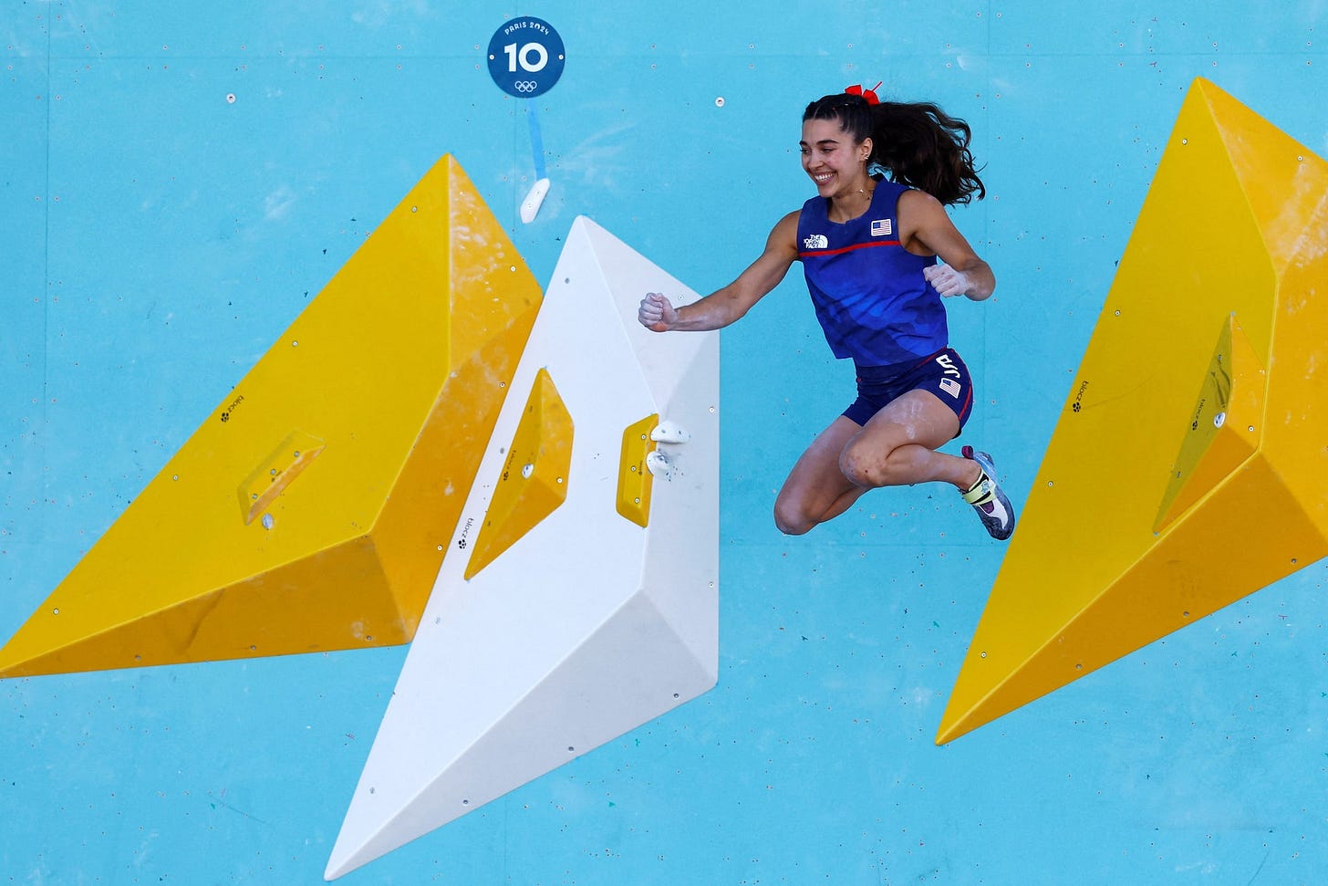Climbing - Women's Boulder & Lead, Final Boulder
