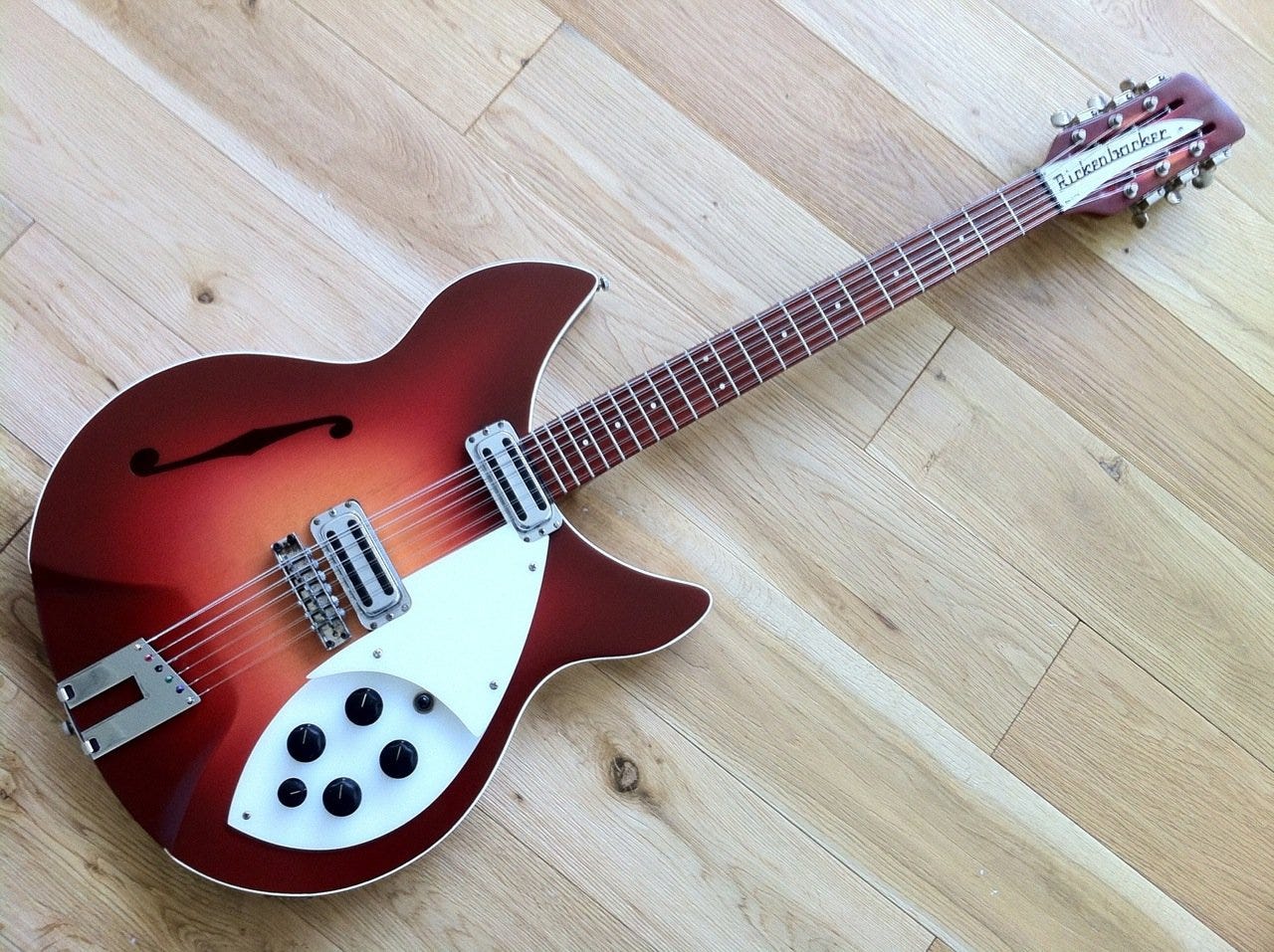 Timeline: The Evolution of the Rickenbacker 330
