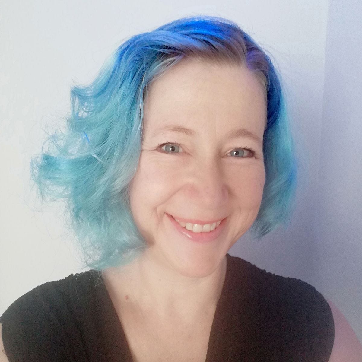 Photograph of Gail Reid Artist (blue hair!)