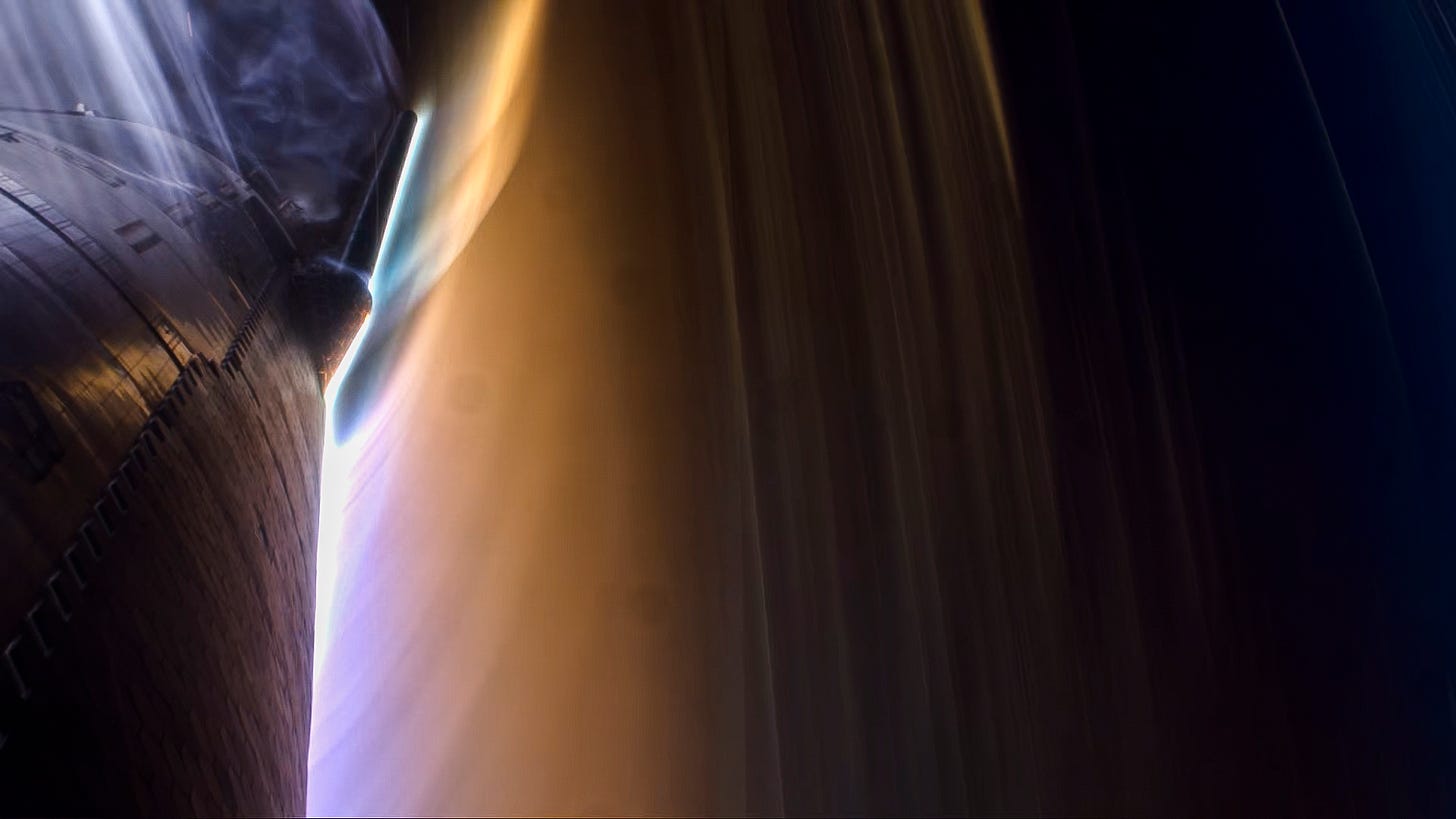 Imagen de SpaceX retornando a la Tierra Imagen de SpaceX retornando a la Tierra