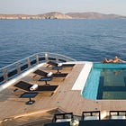 An abandoned yacht and Putin's new social contract