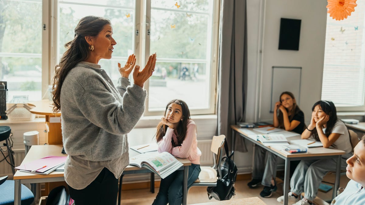 We should pay more for the best teachers