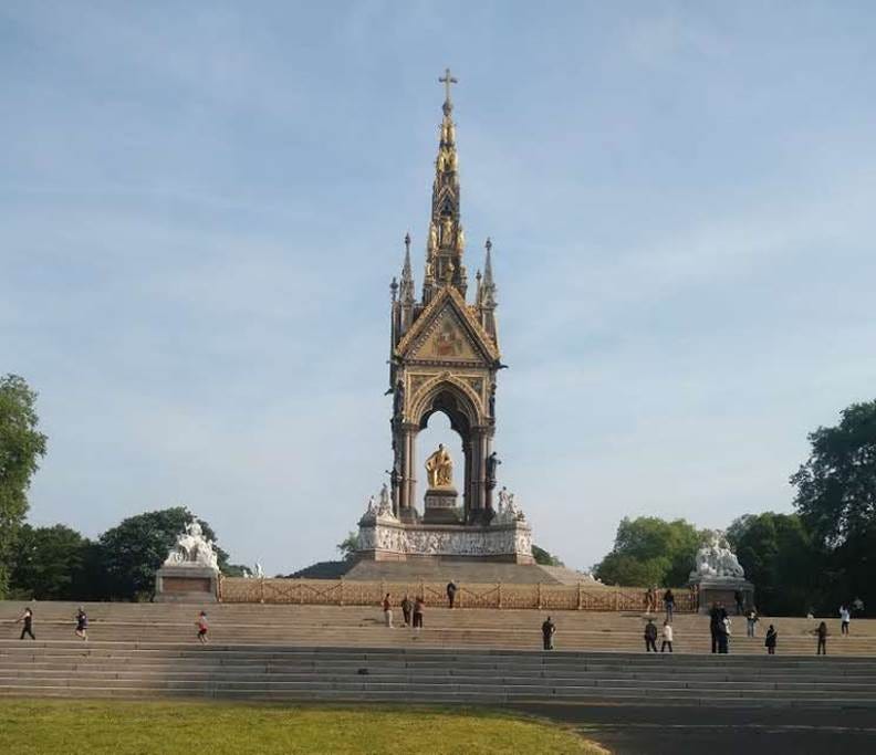A large building with a statue on top of it
AI-generated content may be incorrect. A large building with a statue on top of it
AI-generated content may be incorrect.