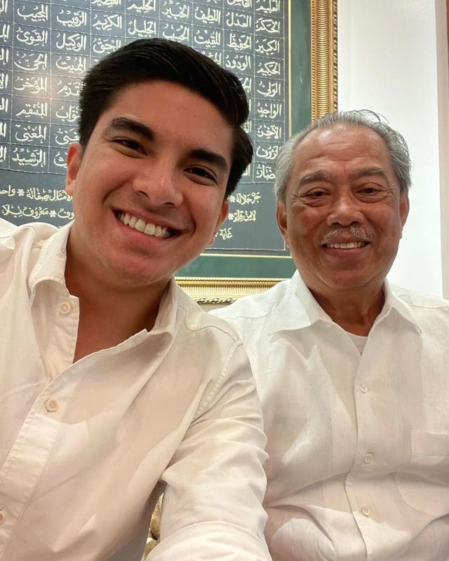 Syed Saddiq meets up with Muhyiddin Yassin : r/malaysia Syed Saddiq meets up with Muhyiddin Yassin : r/malaysia