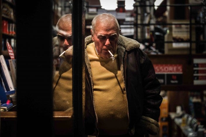 António Lobo Antunes: Numa grande fábrica cabe um grande escritor |  AbrilAbril