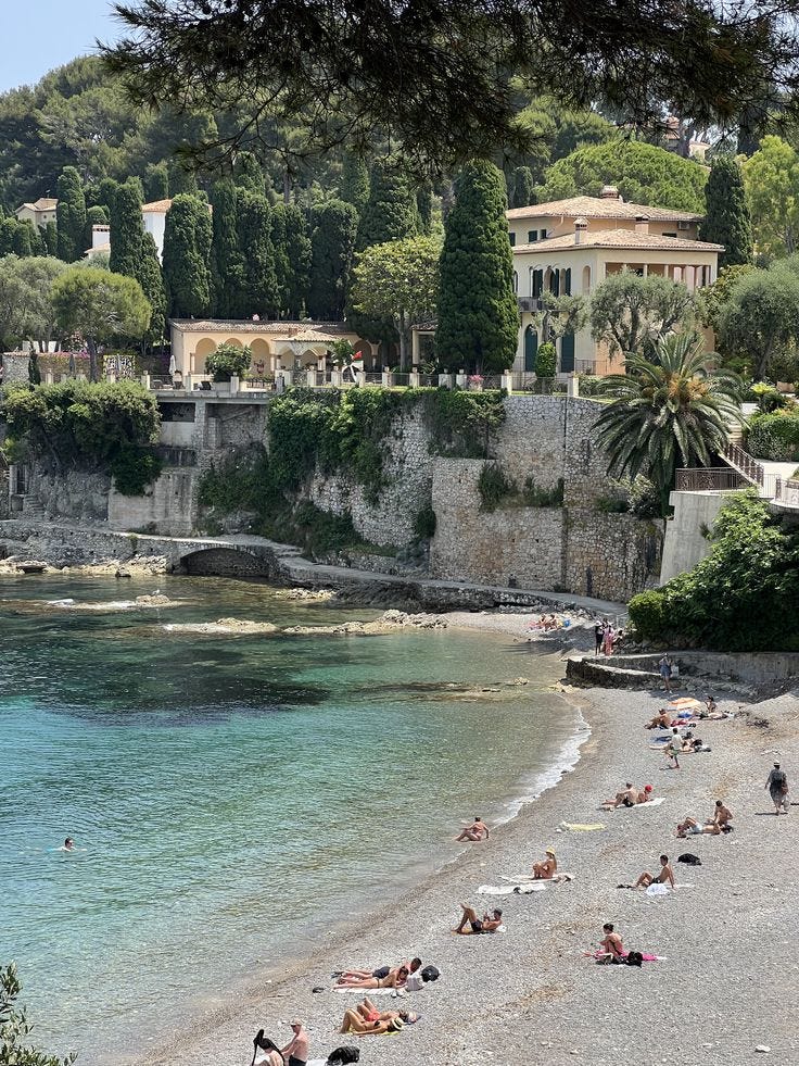 Pastel villas above Paloma Beach, Saint-Jean-Cap-Ferrat