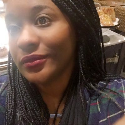 Substack profile picture for @auntie