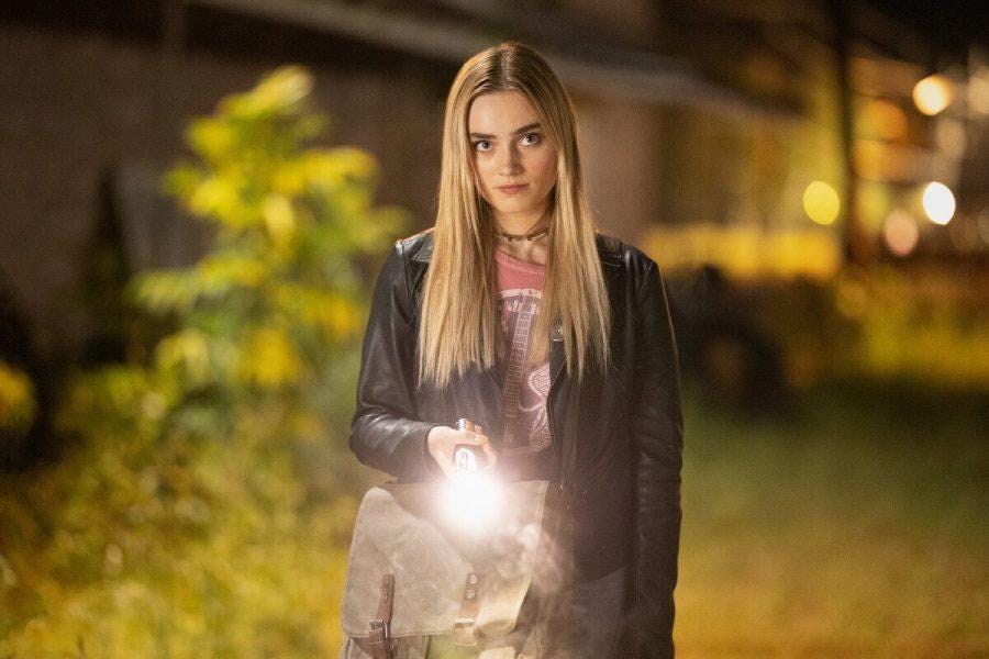 Mary Winchester finding evil everywhere in The Winchesters Mary Winchester finding evil everywhere in The Winchesters