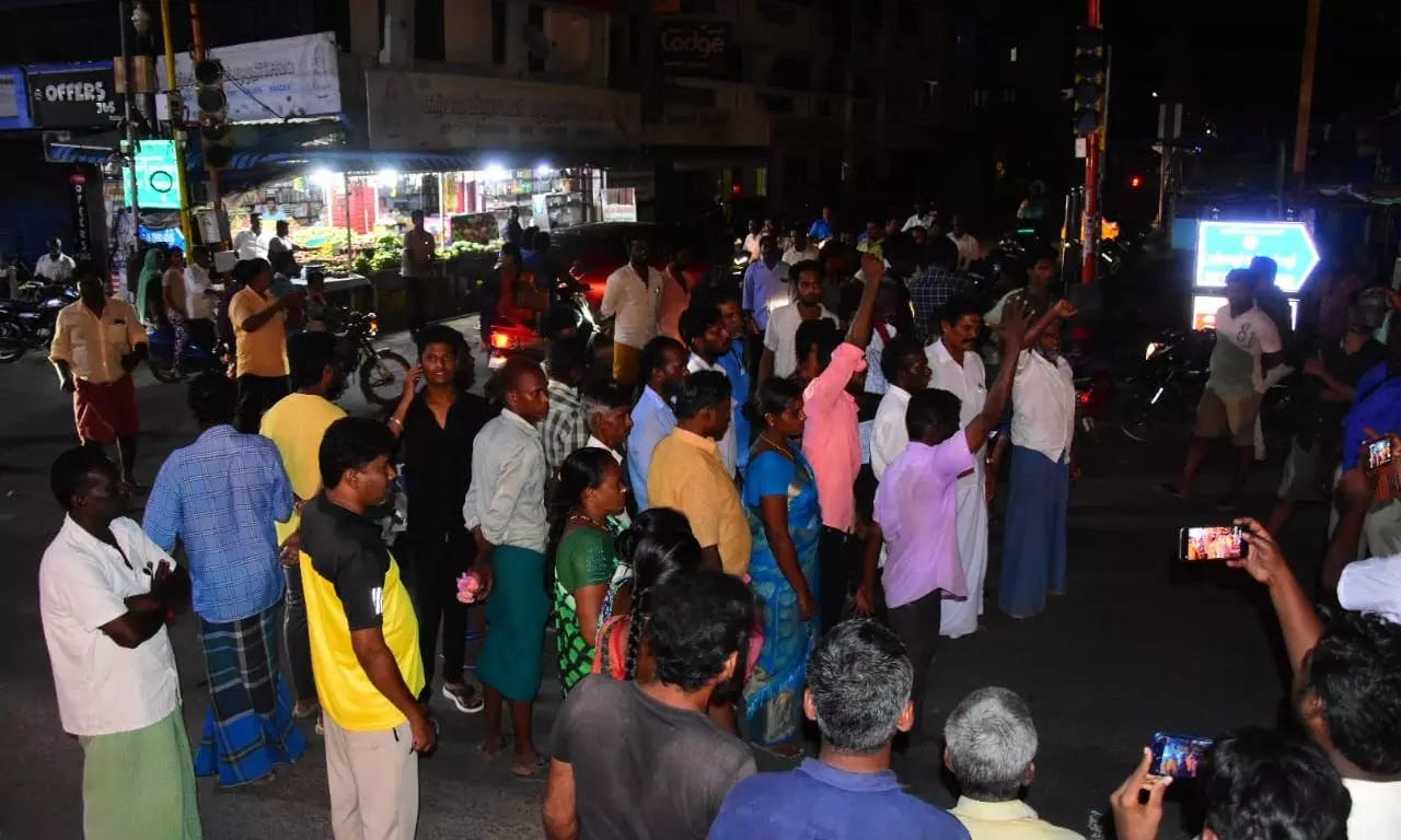 குழந்தை திடீரென இறந்ததால் உறவினர்கள் மறியல்