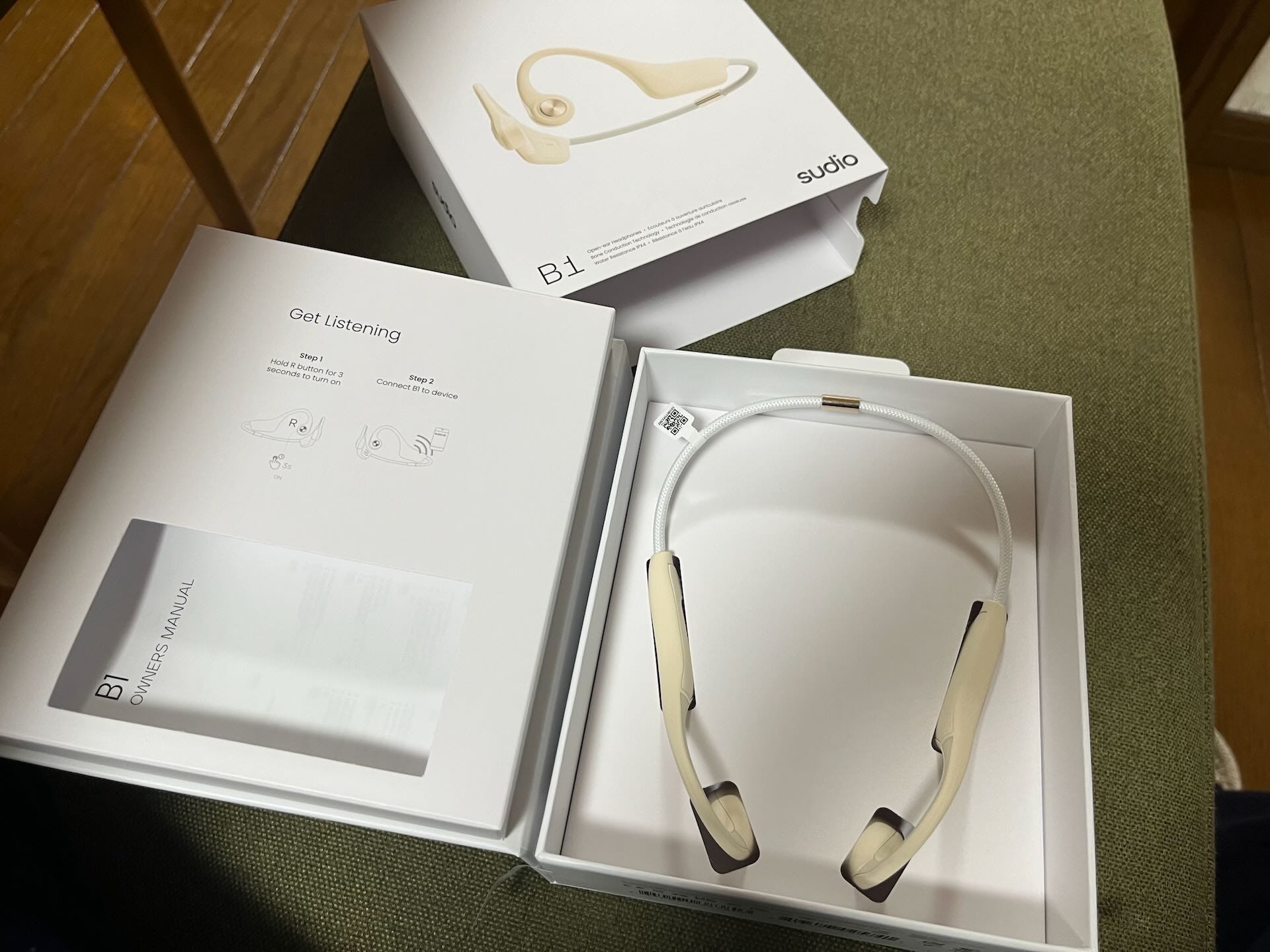 骨伝導イヤホン B1 ベージュ SUDIO ワイヤレス イヤホン B1 サンド ベージュ 骨伝導 オープンイヤー