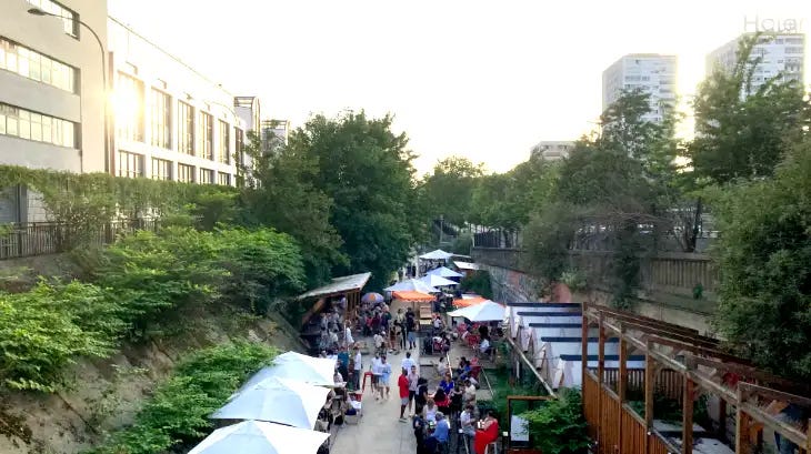Photo of the Jardin des Traverses in Paris. Photo of the Jardin des Traverses in Paris.