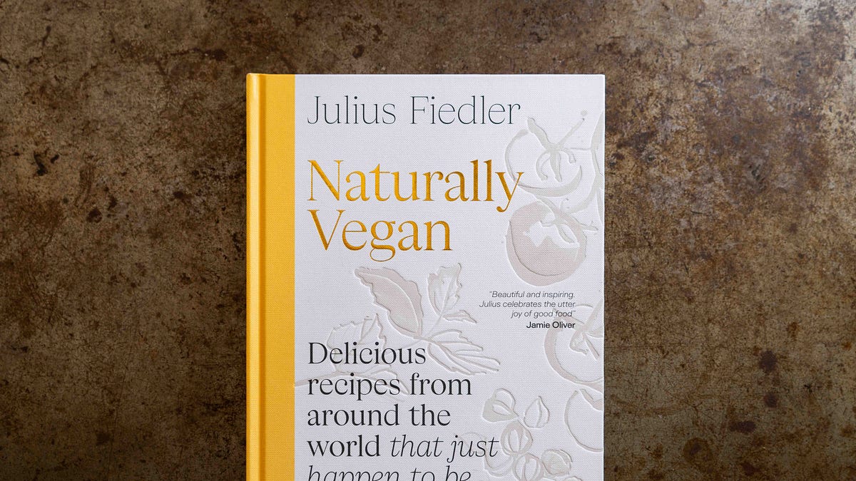 My book Naturally Vegan is finally here!