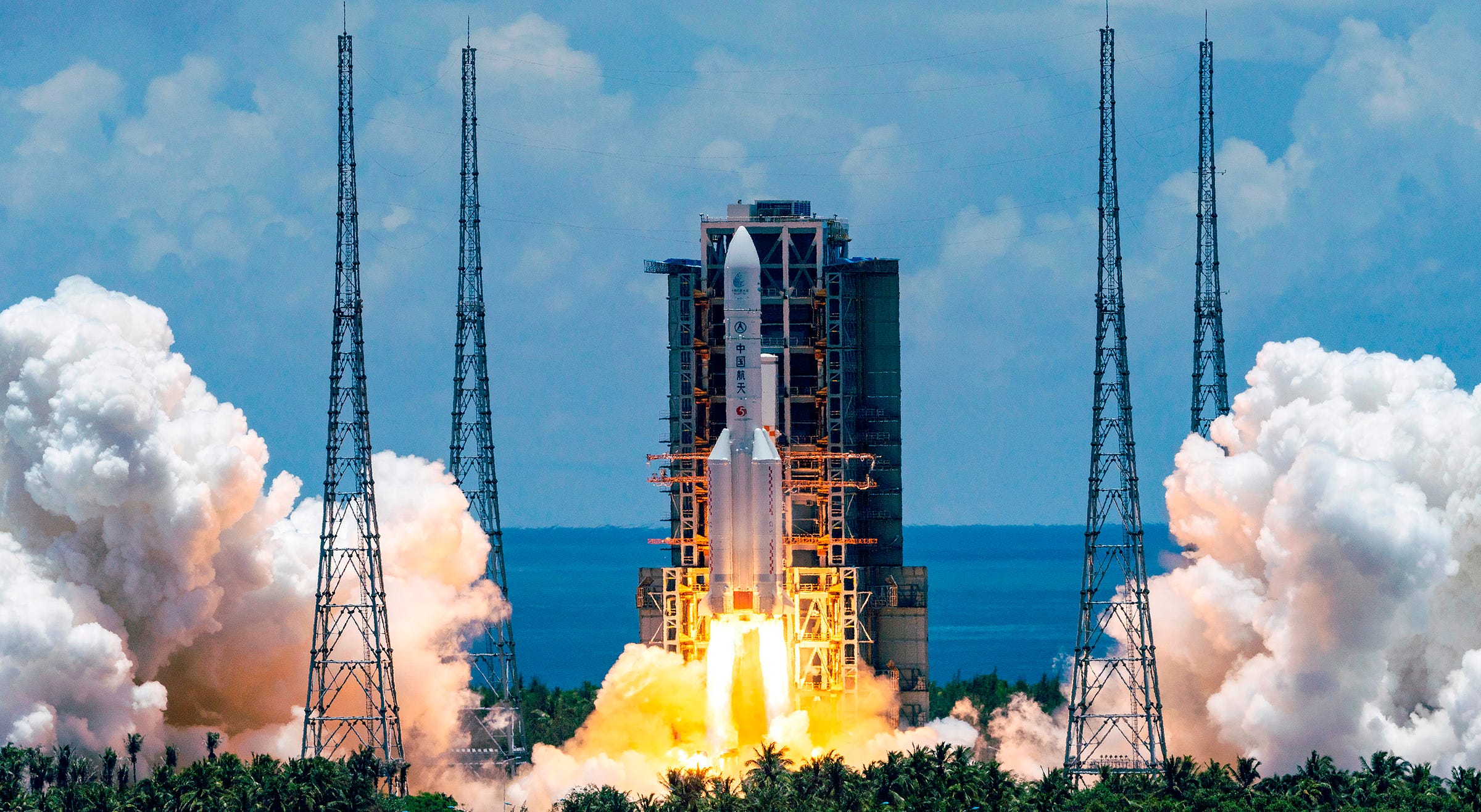 The Long March 5 Y4 vehicle lifting off from the Wenchang Space Launch Site in July 2020 for the Tianwen-1 Mars mission.