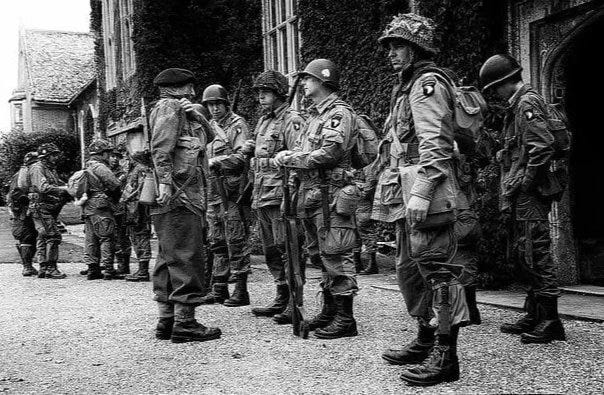  101st Airborne Division, 506 PIR, Photographer unknown. 