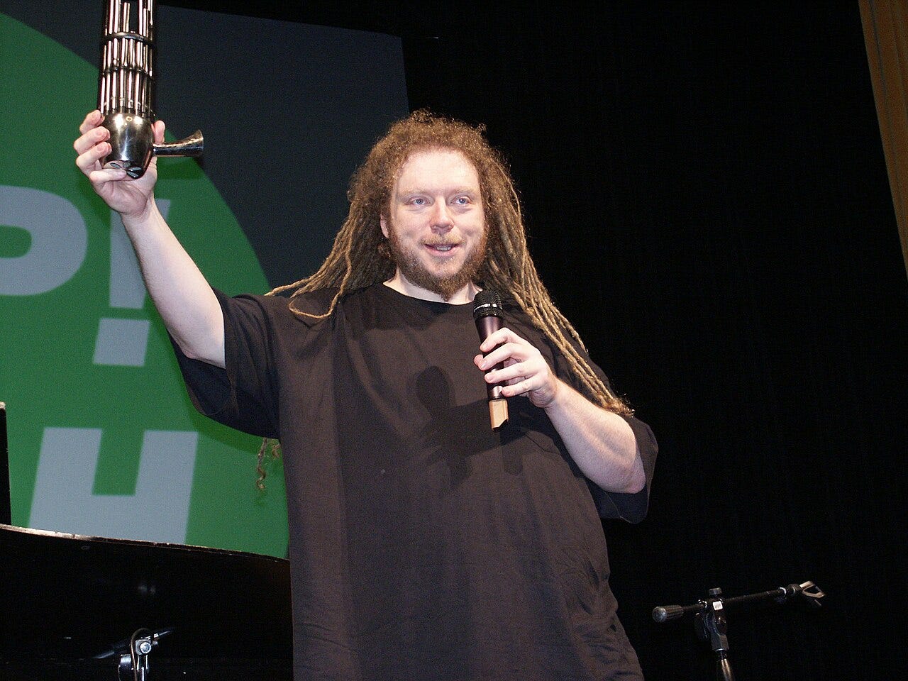 Jaron Lanier — Jaron Lanier on stage. Photo by JD Lasica / CC BY 2.0, via Wikimedia Commons Jaron Lanier — Jaron Lanier on stage. Photo by JD Lasica / CC BY 2.0, via Wikimedia Commons