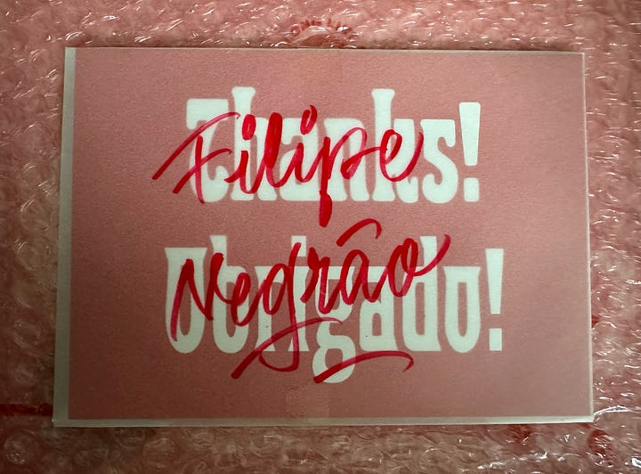 Imagens do livro Specimen №0̷: Desenho Tipográfico, por Fernando Mello.