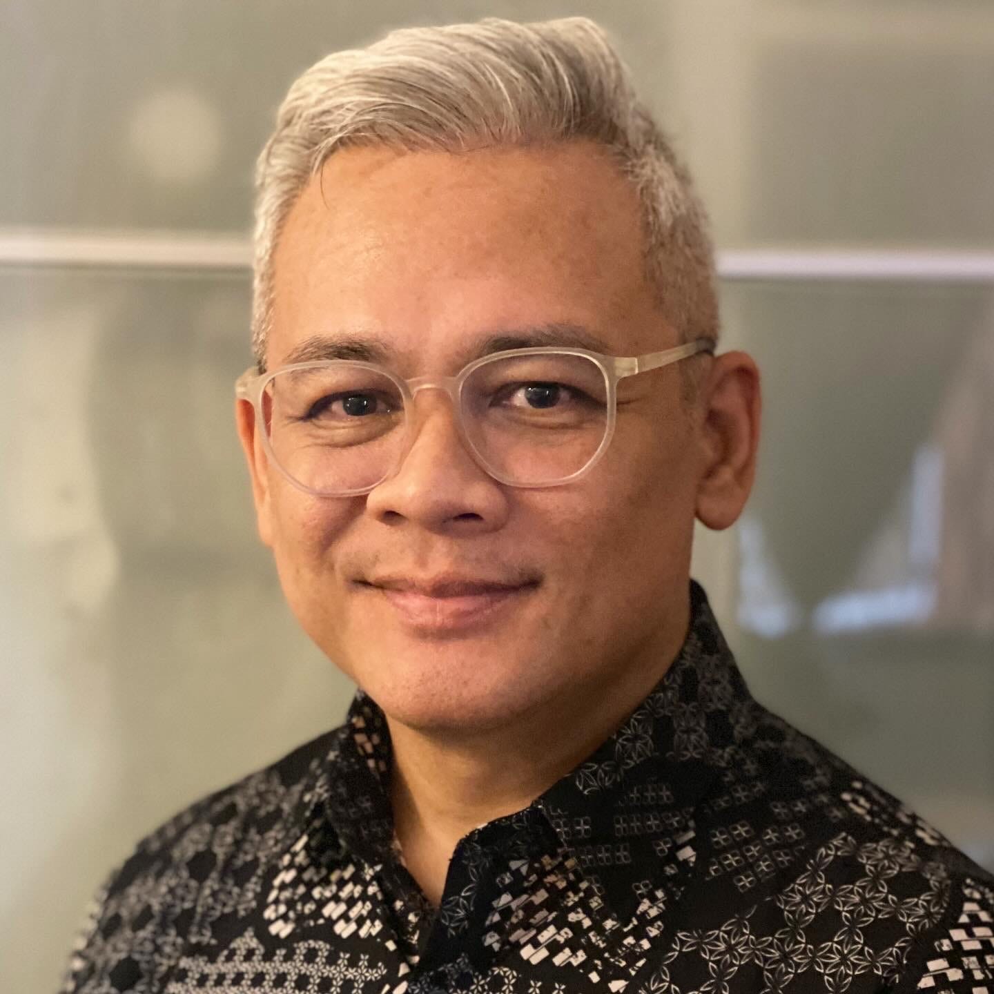 Leadership in public