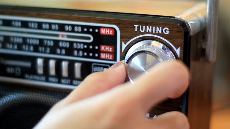 164 Tuning Radio Stock Videos, Footage, & 4K Video Clips - Getty Images |  Car radio, Radio tuner, Frequency