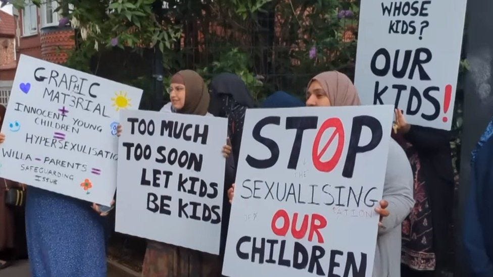 Parents protest over LGBT teaching at Manchester school - BBC News