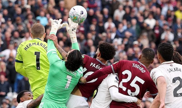 West Ham vs Arsenal: PGMO to 'be vigilant' over grappling at set pieces after 'clear and obvious' foul on David Raya - Radio Royal West Ham vs Arsenal: PGMO to 'be vigilant' over grappling at set pieces after 'clear and obvious' foul on David Raya - Radio Royal