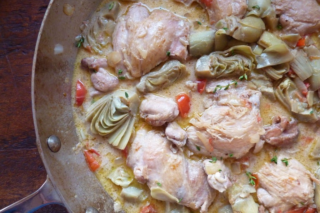 chicken artichokes in skillet