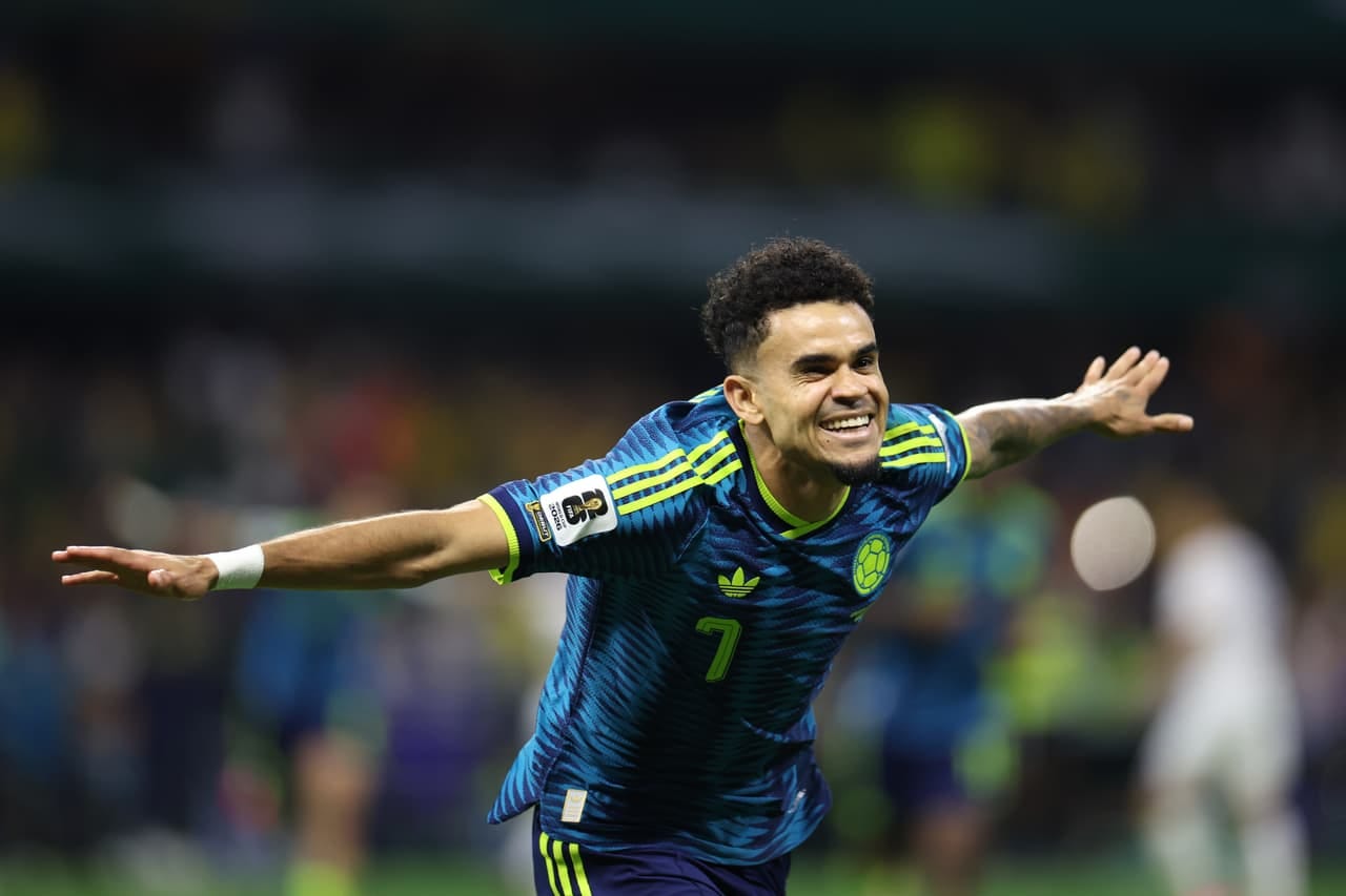 Luis Díaz (7) de Colombia celebra tras marcar el segundo gol de su equipo durante el partido de fútbol del Grupo K de la Copa Mundial entre Uzbekistán y Colombia en la Ciudad de México. Luis Díaz (7) de Colombia celebra tras marcar el segundo gol de su equipo durante el partido de fútbol del Grupo K de la Copa Mundial entre Uzbekistán y Colombia en la Ciudad de México.
