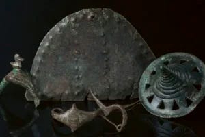 Somló Hill, located in Veszprém County, Hungary, is a significant hilltop settlement dating to the Late Bronze Age and Early Iron Age. The discovery of six new hoards offers a unique opportunity to investigate hoarding traditions, depositional practices, and the evolving roles and functions of the site over time.