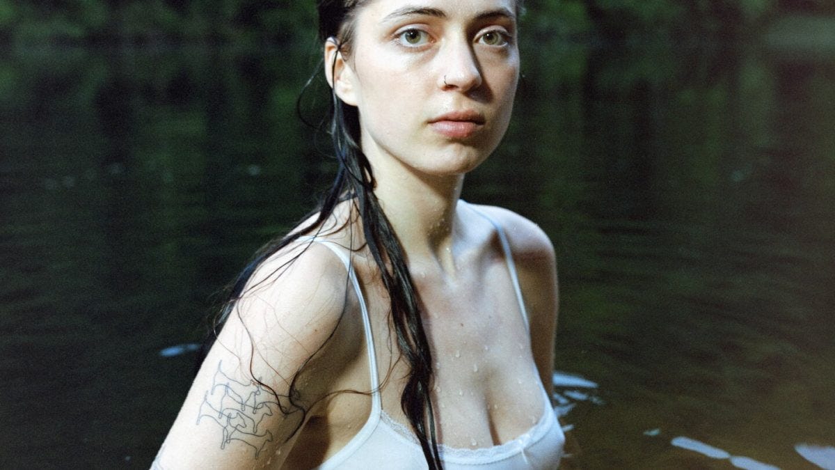 Lizzy McAlpine's new album 'Older' brought to life emotions I thought I'd  never outgrow - The Vanderbilt Hustler