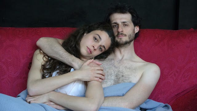 Foto di scena de L'amante per la regia di Luca Fusi