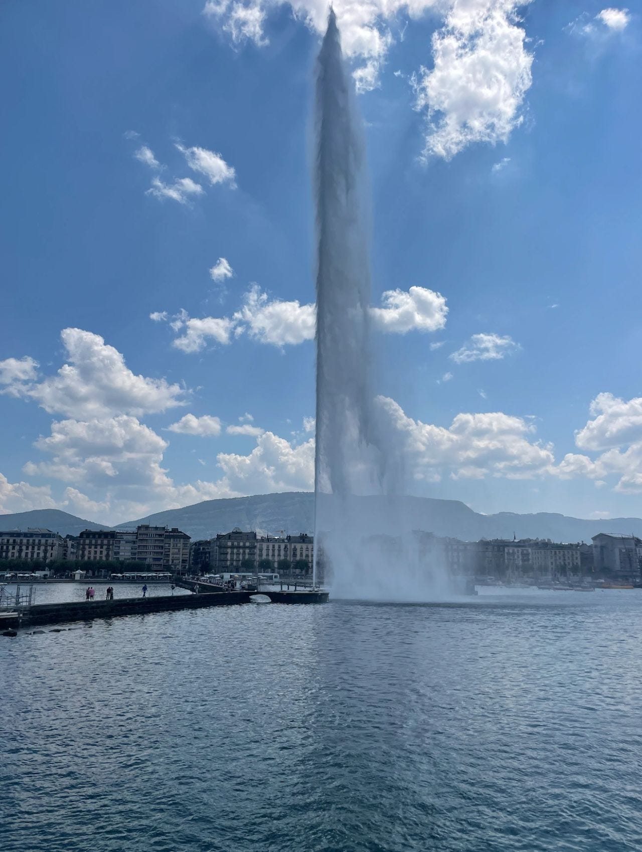 The Jet d’Eau on Lac Léman, Geneva — one of the city’s most famous landmarks, with water reaching around 140 metres into the air.