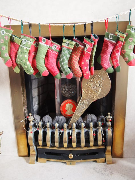Advent Stocking Bunting