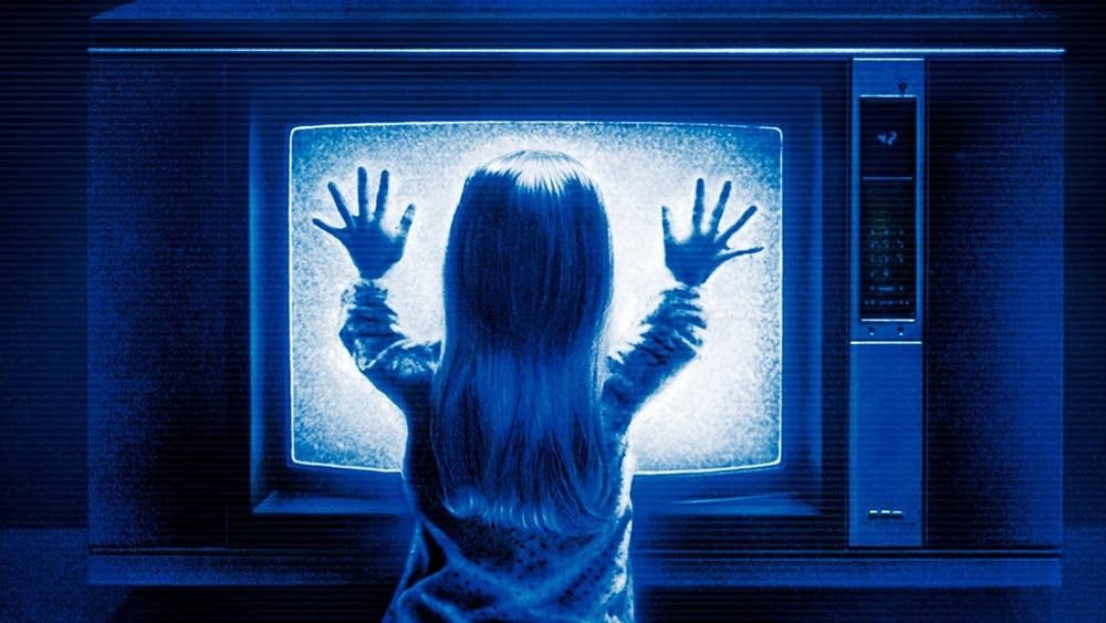Raising Kids: Balancing Technology & Curfews