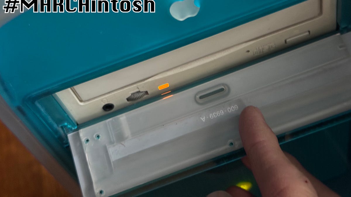 Upgrading the CD-ROM Drive in my PowerMac G3 - by Dan Scott