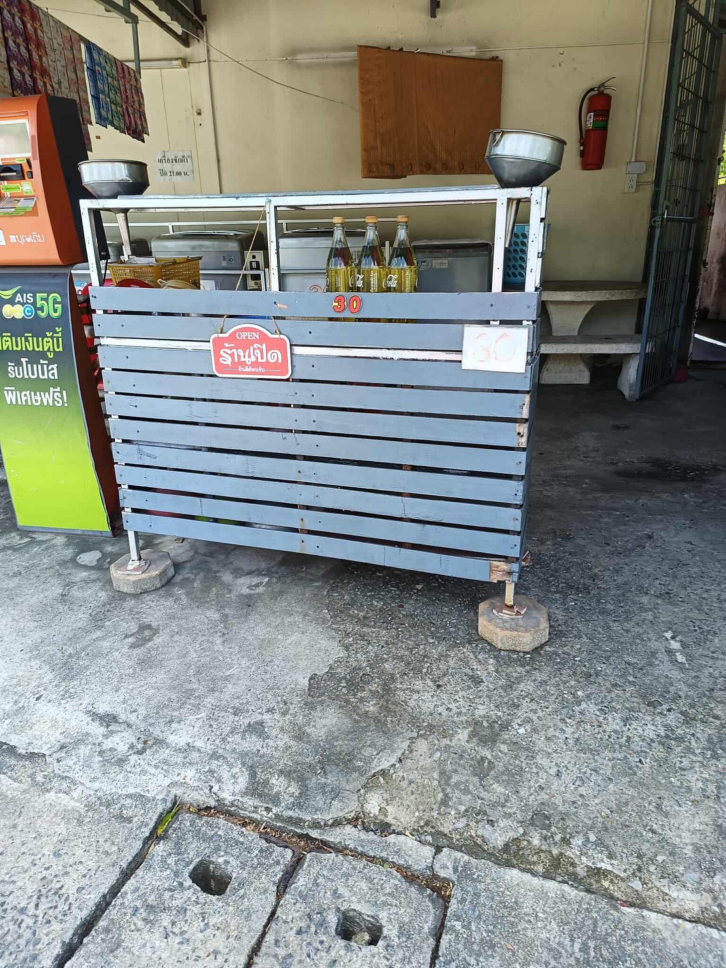 No description available.