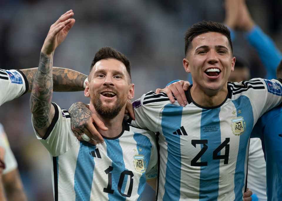 Chelsea complete British record £107million deal for 'spectacular' Enzo Fernandez who once begged idol Lionel Messi to reverse Argentina retirement before winning World Cup alongside him | talkSPORT Chelsea complete British record £107million deal for 'spectacular' Enzo Fernandez who once begged idol Lionel Messi to reverse Argentina retirement before winning World Cup alongside him | talkSPORT